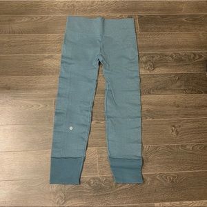 Lululemon - Ebb to Street Crop - Size 8